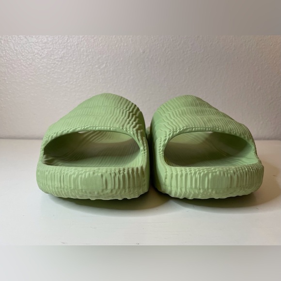 Adidas Men’s Adilette 22 Slides “Magic Lime” Slip On Sandals Size 10 - Picture 8 of 13